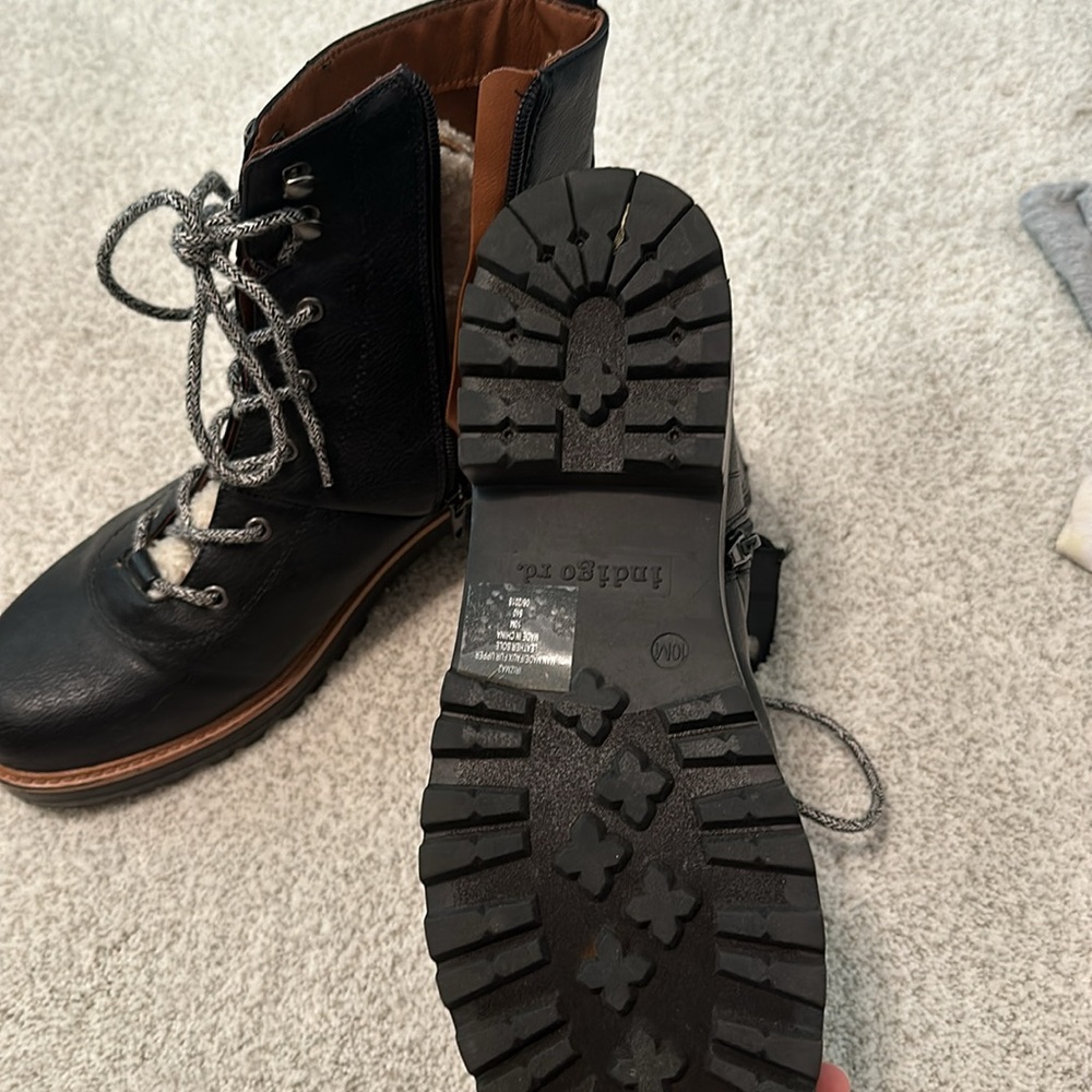 Indigo Rd. booties 10 - Picture 3 of 3